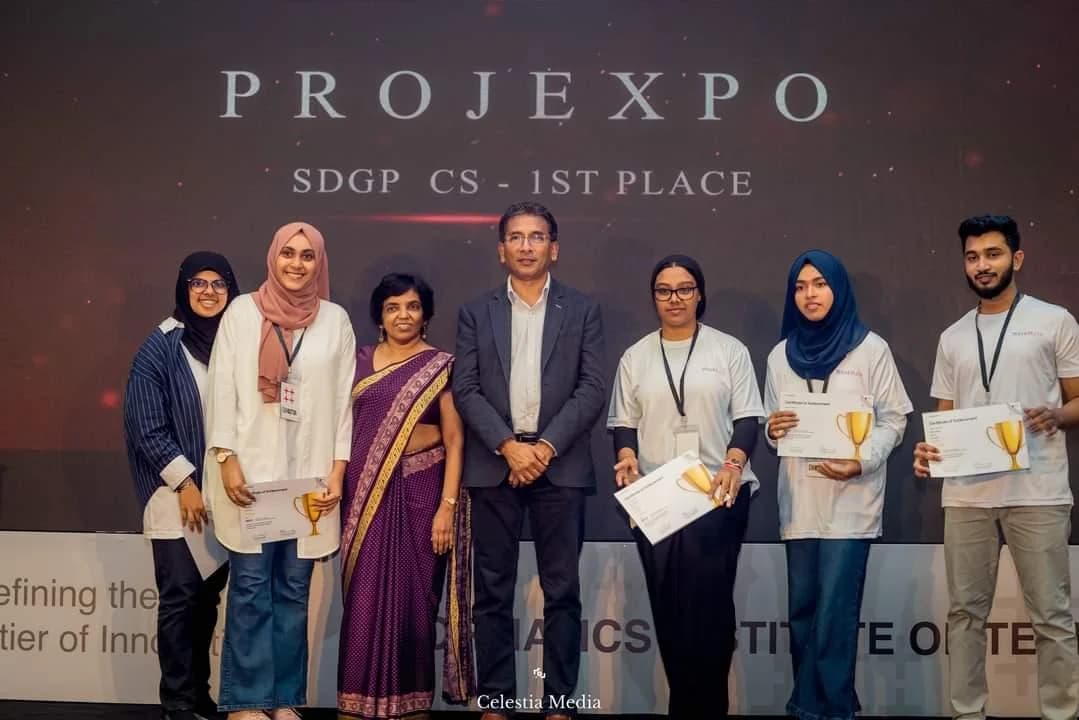 Cutting Edge Expo · PROJEXPO, 2024: 1st place. Original event photograph.