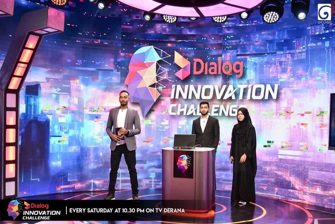 MoveMate team presenting at the Dialog Innovation Challenge