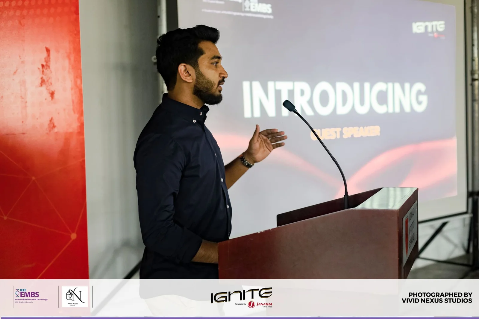 IGNITE: a presenter speaking about MoveMate on stage