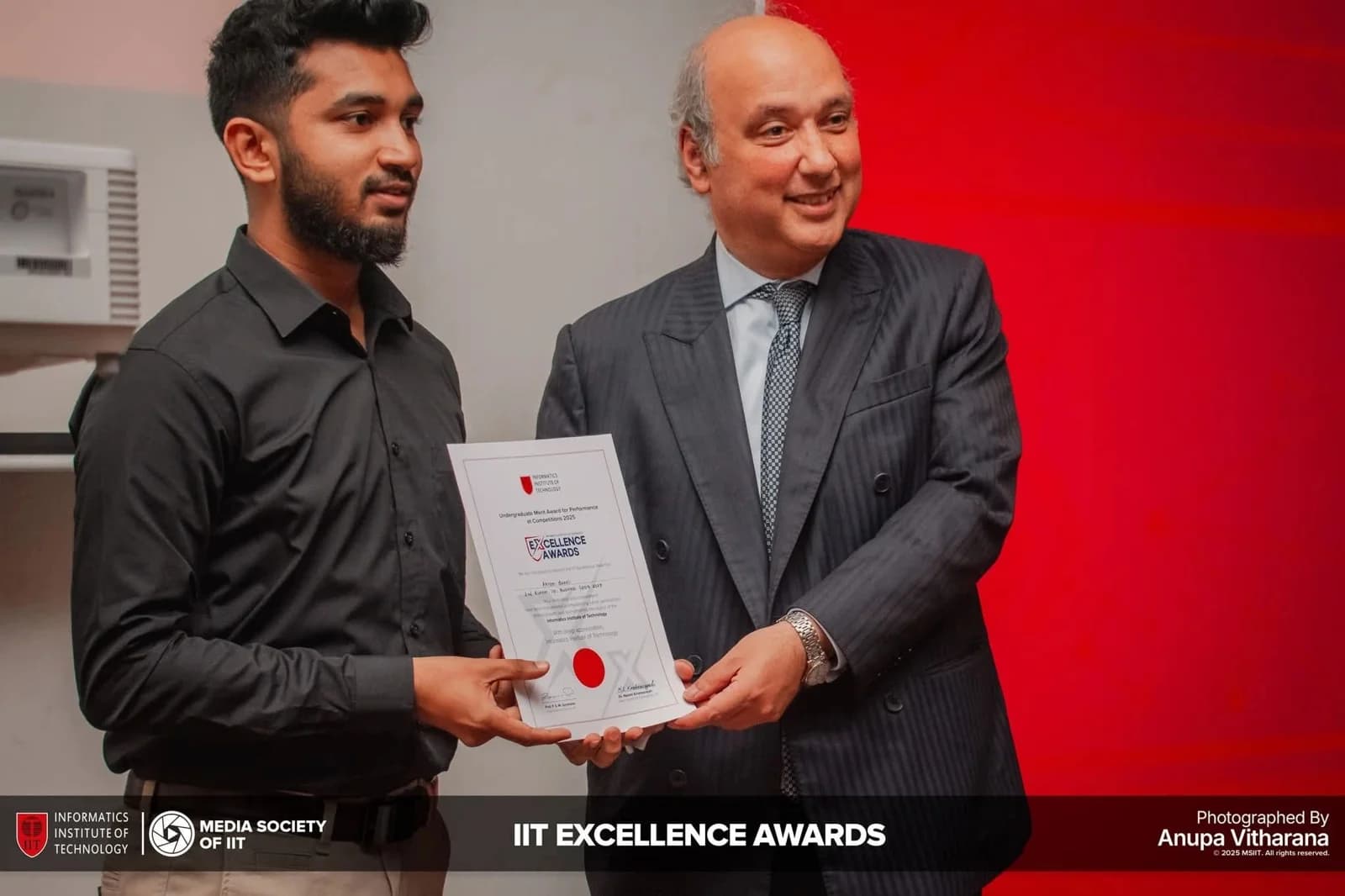 IIT Excellence Awards: attendees posing with certificates at the recognition event